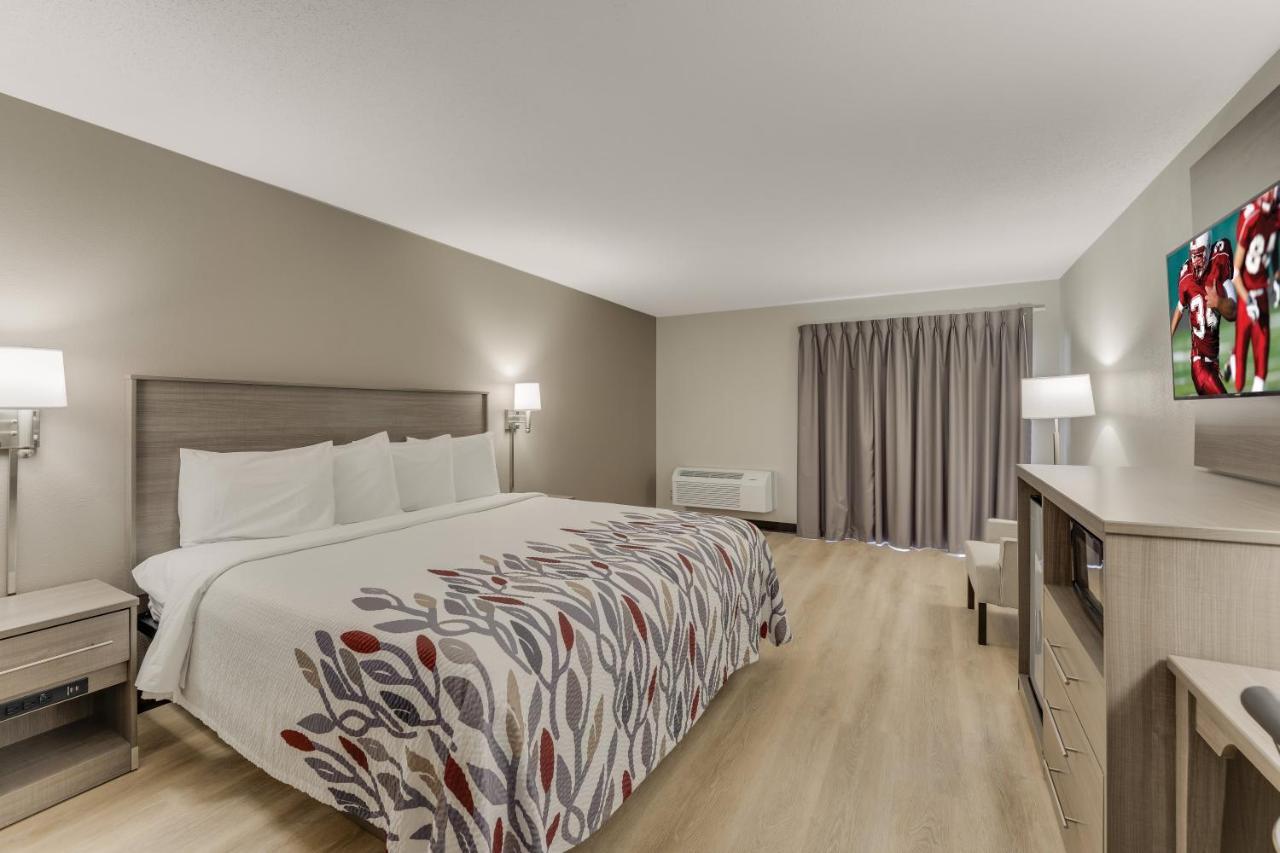 Red Roof Inn & Suites Newport - Middletown, Ri Экстерьер фото