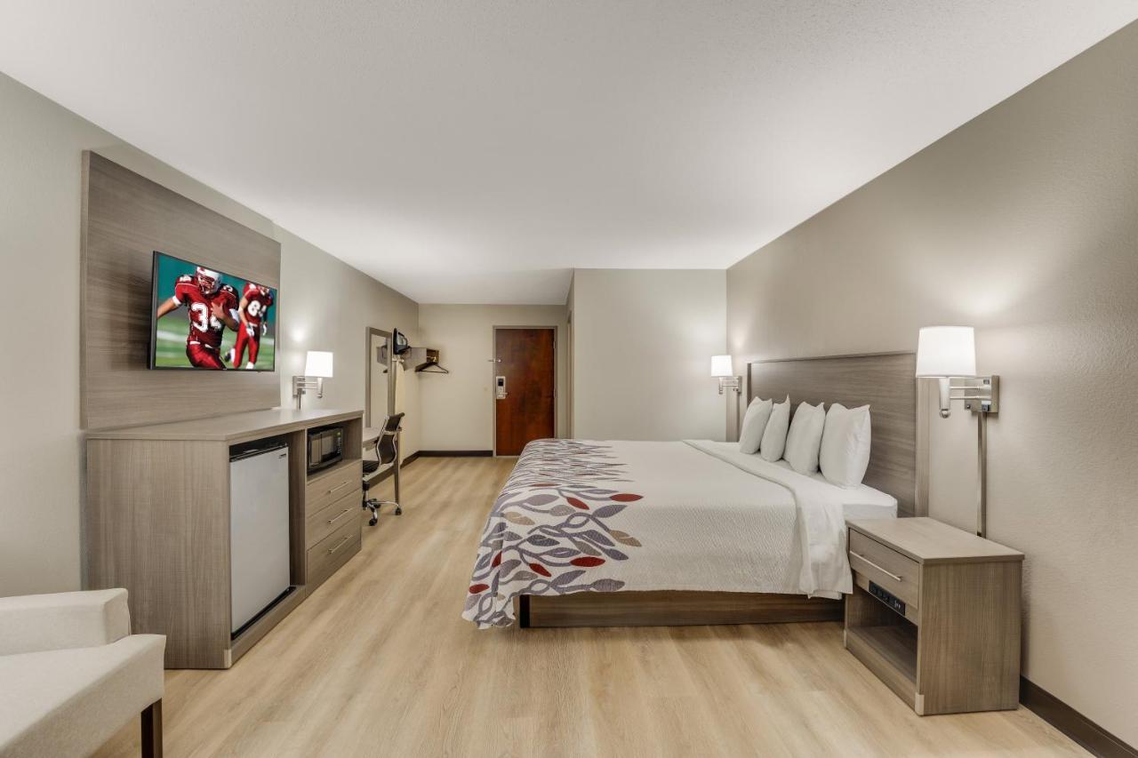 Red Roof Inn & Suites Newport - Middletown, Ri Экстерьер фото