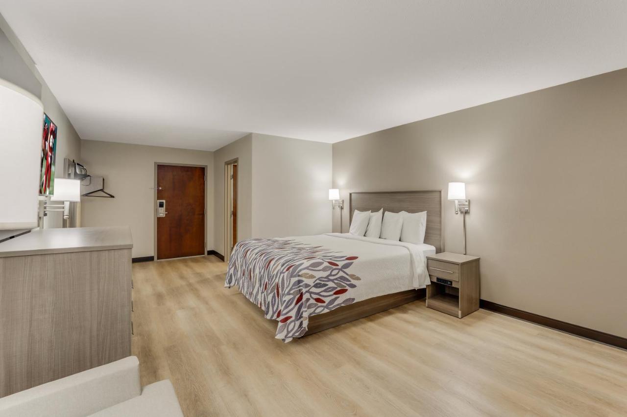 Red Roof Inn & Suites Newport - Middletown, Ri Экстерьер фото