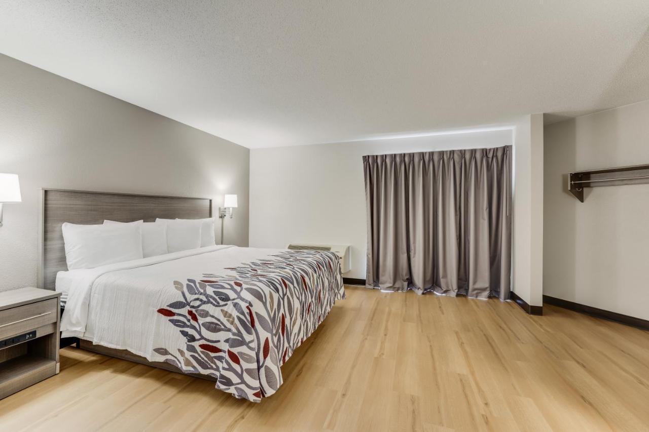 Red Roof Inn & Suites Newport - Middletown, Ri Экстерьер фото