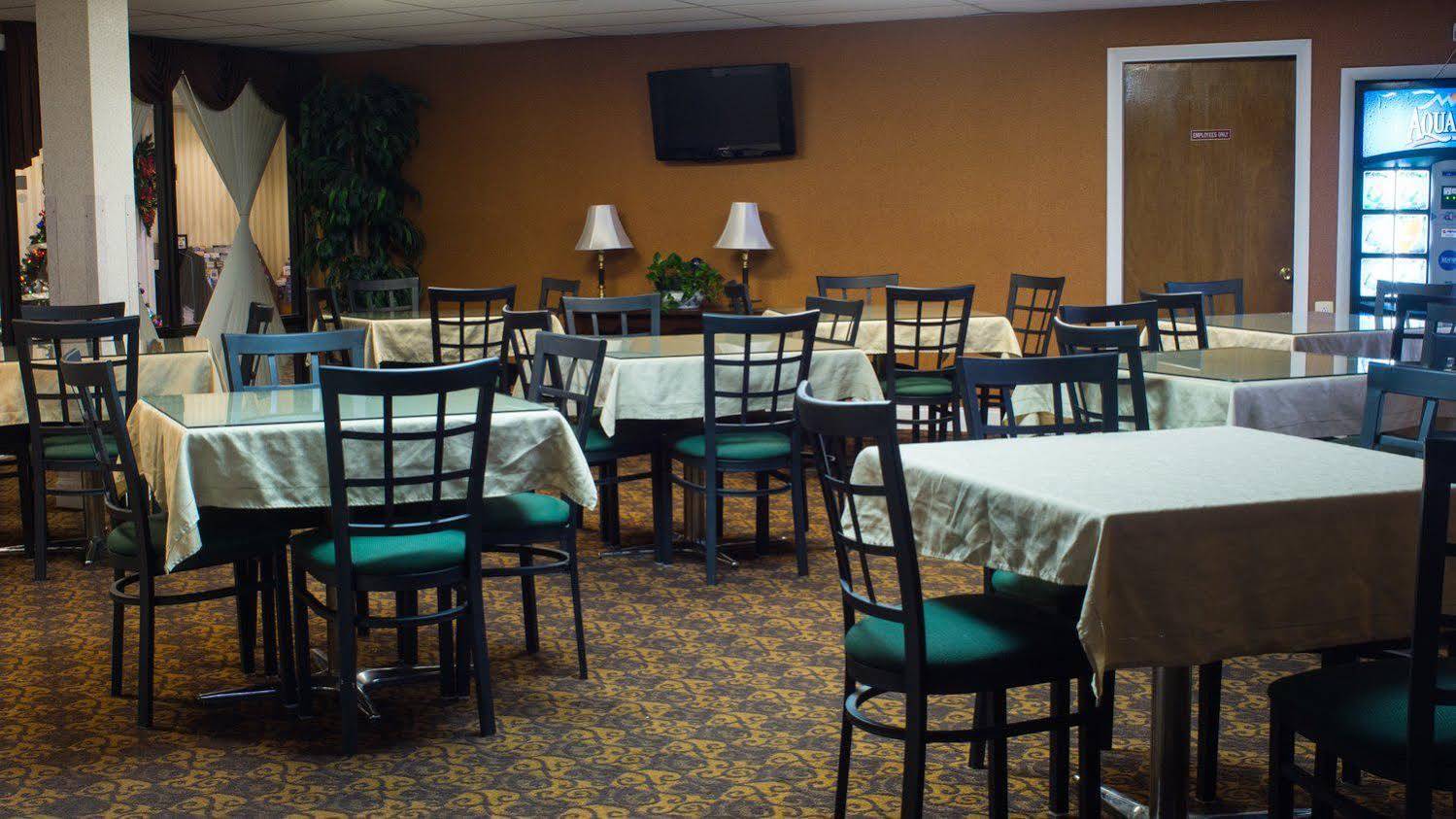 Red Roof Inn & Suites Newport - Middletown, Ri Экстерьер фото